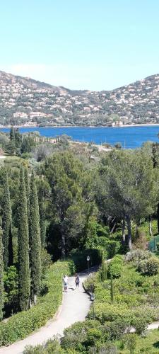 Surrounding environment, CAP ESTEREL VILLAGE VACANCES T2 vue mer AGAY in Saint-Raphael