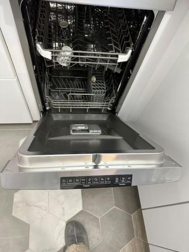 L’Appart : netflix box+parking.Paris-Orly in Sainte-Geneviève-des-Bois