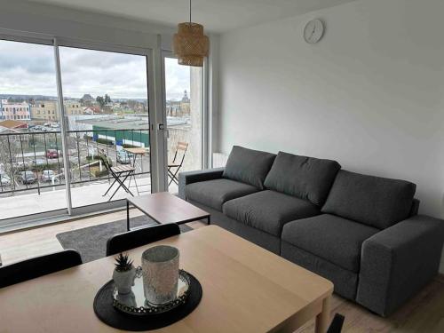 L’Appart : netflix box+parking.Paris-Orly in Sainte-Geneviève-des-Bois