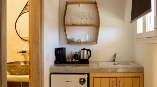 المرافق, Athiri Luxury Suites in بيريفولوس