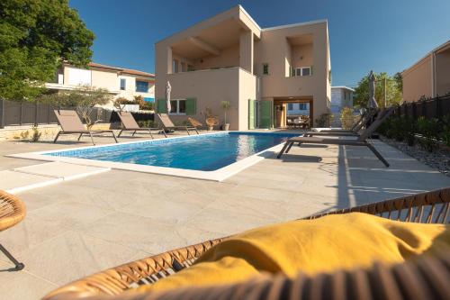 Villa OLIVE OCEAN with pool and seaview