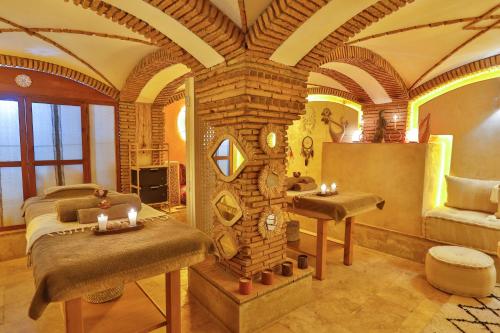 Riad Dar L'Oussia & SPA