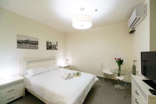 1 queen bed