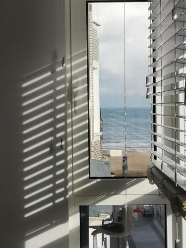 Vue mer, Luxueux T3 gar, La Noordzee votre porte, 2 6 etbb Ostende Centre - Location saisonnière - Ostende