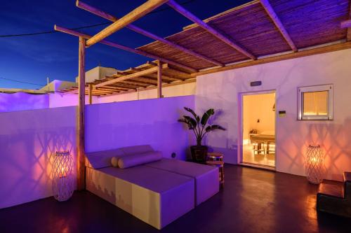 جاكوزي, Athiri Luxury Suites in بيريفولوس