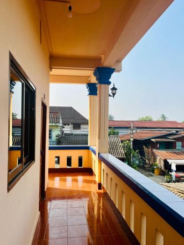 1 Min to Slow Boat Guesthouse in 후아이사이