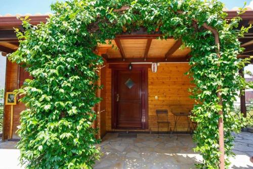 WOODEN HOUSE IN IOANNINA