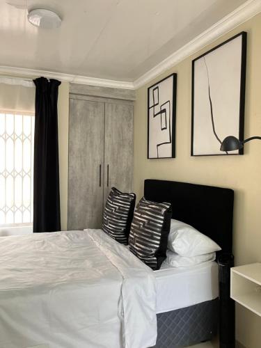 Studios at Monarch Inn