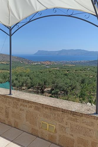 Mulberry Hill - amazing panoramic views - Kissamos