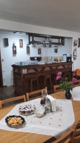 Ресторант, Izvorul Maleii in Petrila