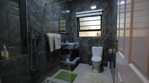 Ellis Accommodation - image 5