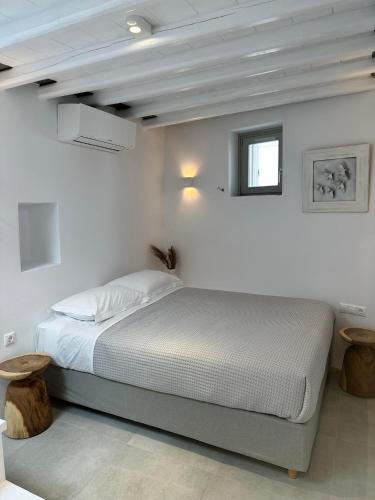 Apollonion house