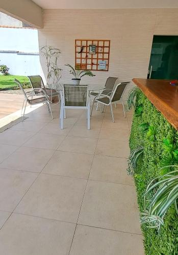 Casa com piscina e muita tranquilidade in Guaratiba