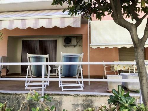 Gemütliche Ferienwohnung in Roseto Degli Abruzzi mit Privatem Garten