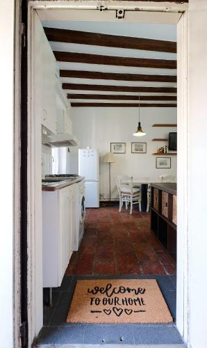 Xenia Apartments - Rustic and cozy apartment in Navigli, Milan (photo 6)