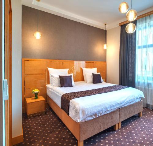 Ark Palace Hotel - image 14