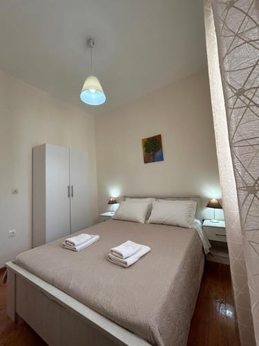 Agathis, Kassiopi