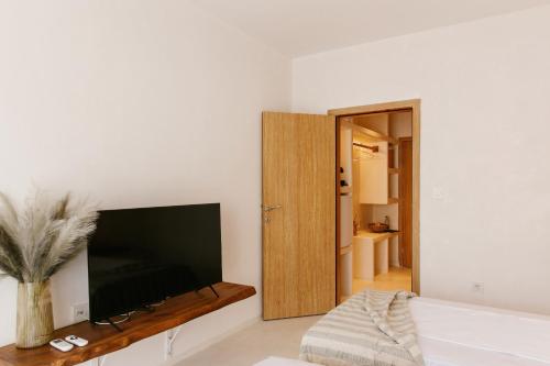 Paradise Bay Hotel - image 8