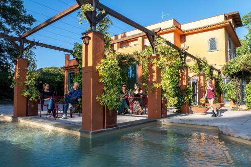View, Hero's Garden Relais in Rome North