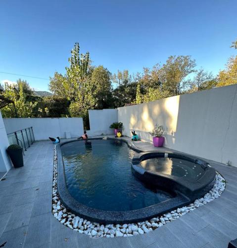 Villa contemporaine gîte à louer Saint-Marcel