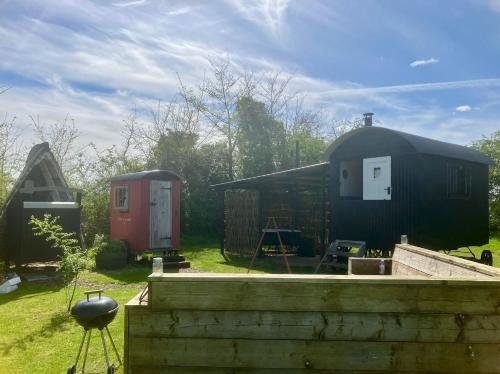 Stompy's Hut in Laxfield