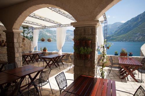 Étterem, Boka Gardens Seaside Resort in Kostanjica