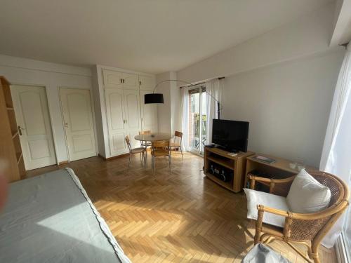 Studio with Terrace image 7