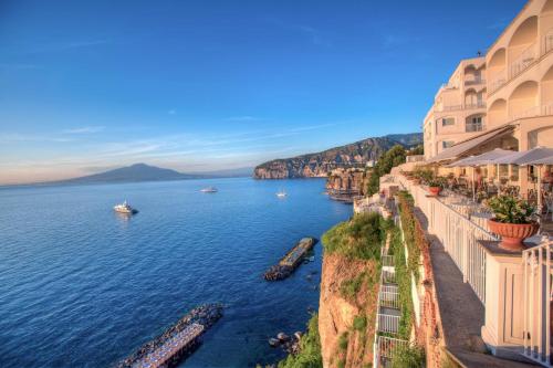 Изглед, Grand Hotel Riviera in Соренто