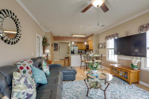 Myrtle Beach Golf Getaway with Pool Access! in Myrtle Beach, USA