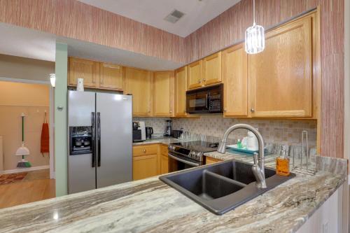 Myrtle Beach Golf Getaway with Pool Access! in Myrtle Beach, USA