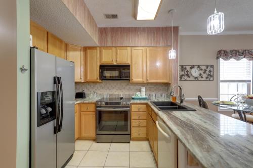 Golf Getaway with Pool Access in Myrtle Beach! Golf Getaway with Pool Access in Myrtle Beach!