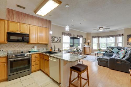 Golf Getaway with Pool Access in Myrtle Beach! Golf Getaway with Pool Access in Myrtle Beach!