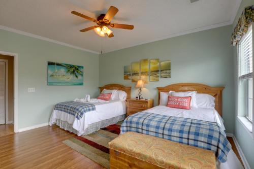 Golf Getaway with Pool Access in Myrtle Beach! Golf Getaway with Pool Access in Myrtle Beach!
