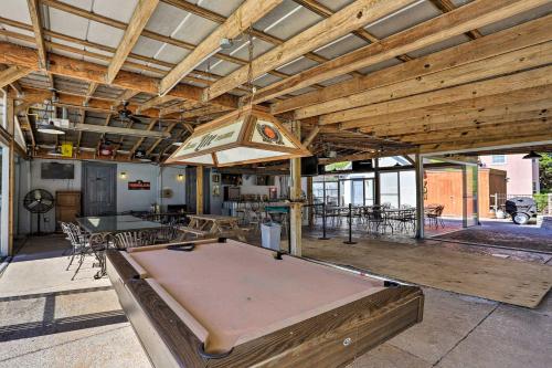 Golf Getaway with Pool Access in Myrtle Beach! Golf Getaway with Pool Access in Myrtle Beach!