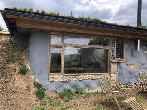 Rabbits 1or 2 bedroom hobbit style hillset earthen dartmoor eco home