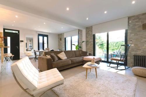 JO 2024 - Maison d'architecte avec jardin in Villeneuve-la-Garenne