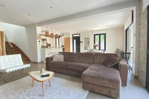 JO 2024 - Maison d'architecte avec jardin in Villeneuve-la-Garenne