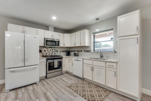 Modern, Roomy, Game Room, Patio, Family Home, Private Parking, Dallas (foto 2)