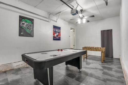 Modern, Roomy, Game Room, Patio, Family Home, Private Parking, Dallas (foto 8)