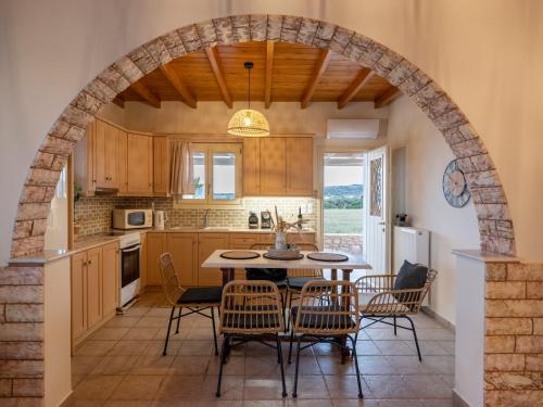 ห้องครัว, Trip's House: εξοχικό σπίτι με θέα στη θάλασσα. (Trip's House: εξοχικο σπιτι με θεα στη θαλασσα.) in อัมเปลัส