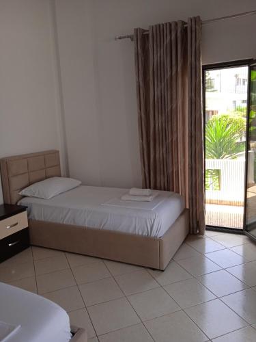 Double Room image 5