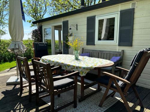 Chalet in Heeg aan het water in Heeg