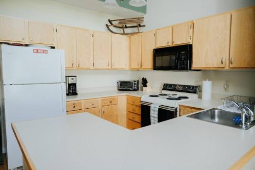 NEW! Townhouse - Tenney Mountain Resort in Plymouth (New Hampshire)