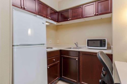 Extended Stay America Suites - Orlando - Maitland - Summit Tower Blvd