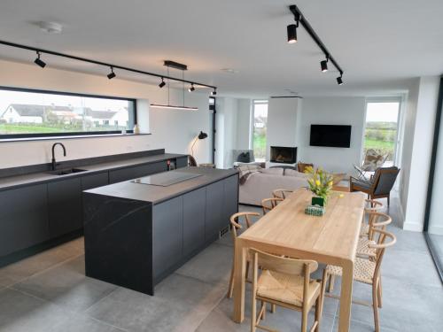 Instalaciones, Portrush Barn in Portrush