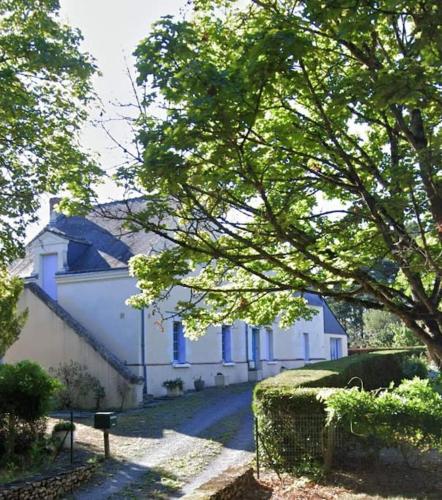 Exterior view, Lesptitsyo in La Ménitré