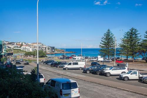 Deco Delight - image 11