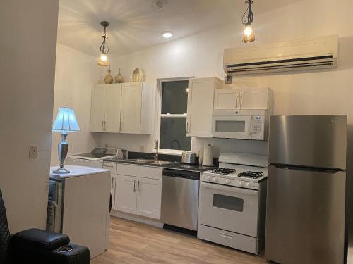 4 Bed 3 Bath Garage Conversion, Great for Families in Colorado Springs, USA