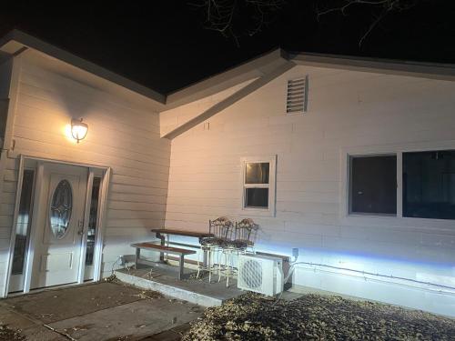 4 Bed 3 Bath Garage Conversion, Great for Families in Colorado Springs, USA