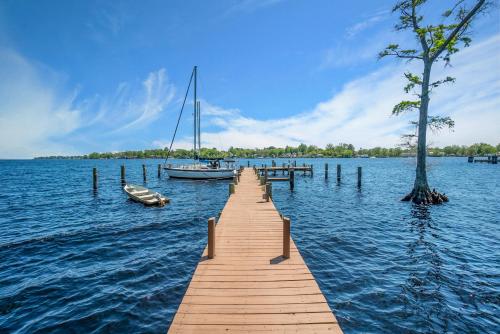 Water Front Condo with Boat Slip: The Dock House thumb 2